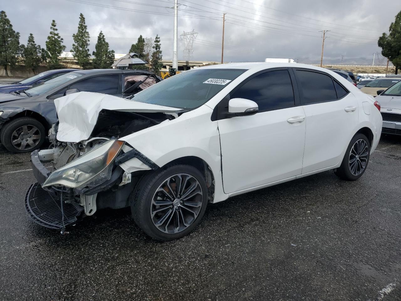 2015 TOYOTA COROLLA