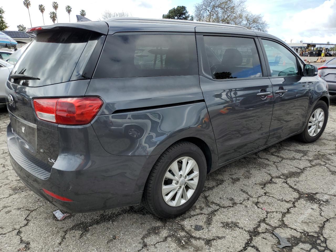 2015 KIA SEDONA