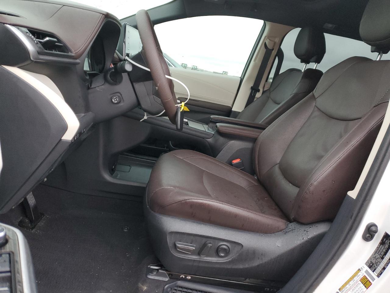 2024 TOYOTA SIENNA