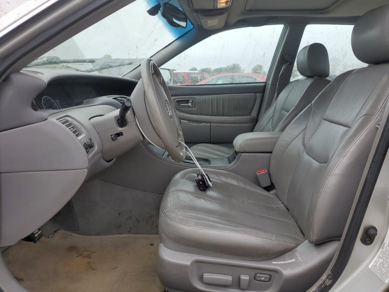 2002 TOYOTA Avalon