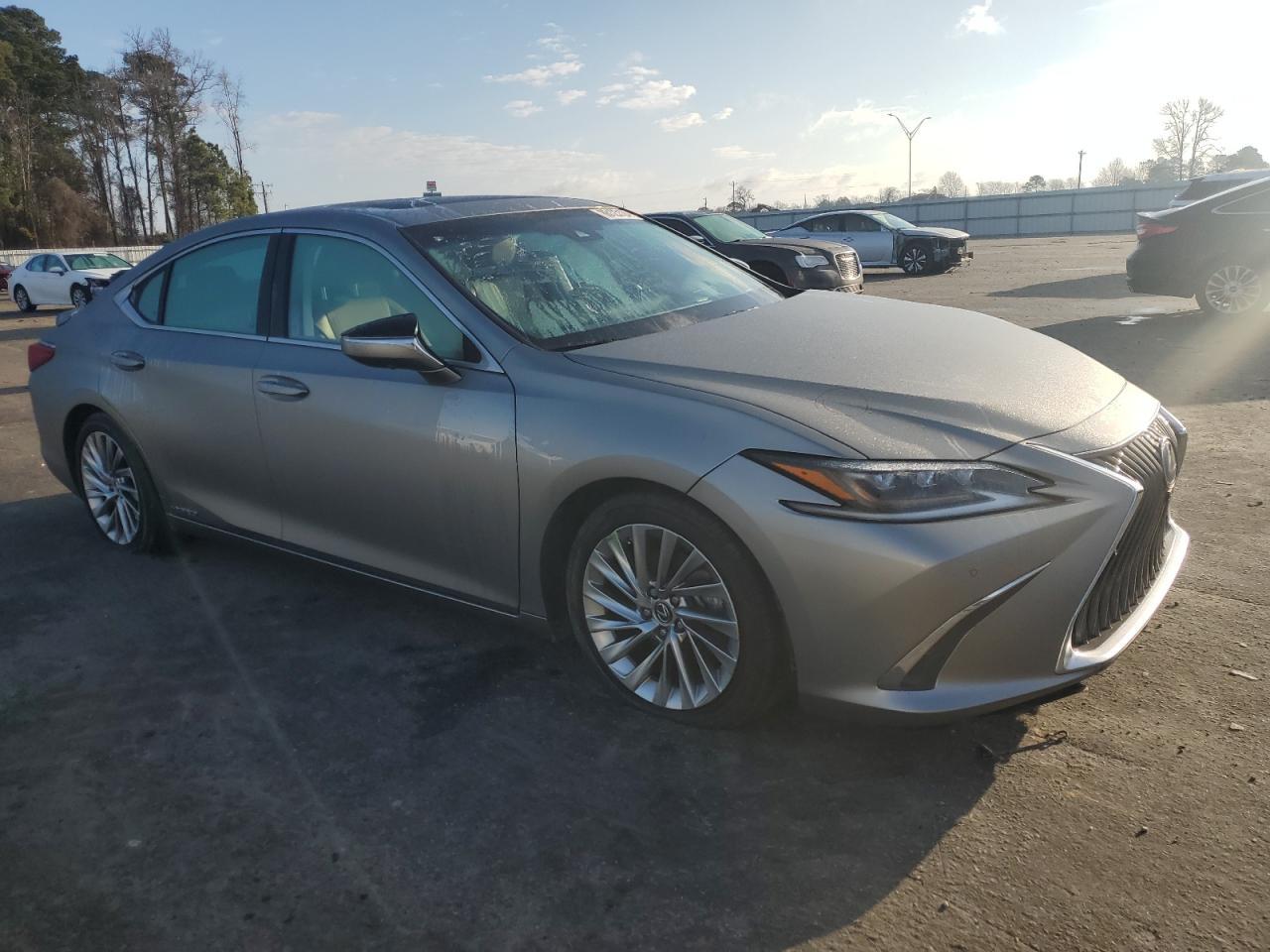 2020 LEXUS Es 300