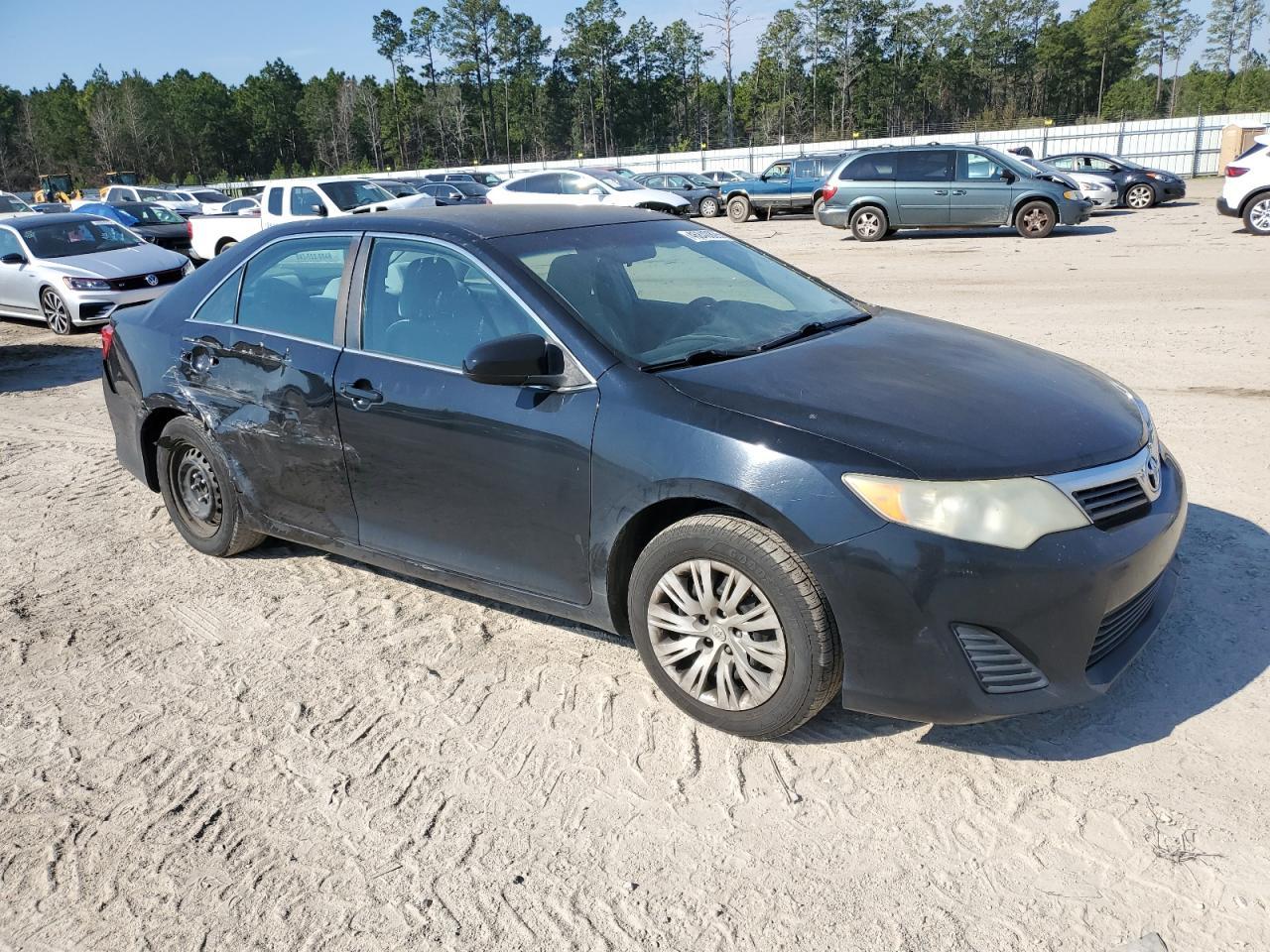 2013 TOYOTA CAMRY