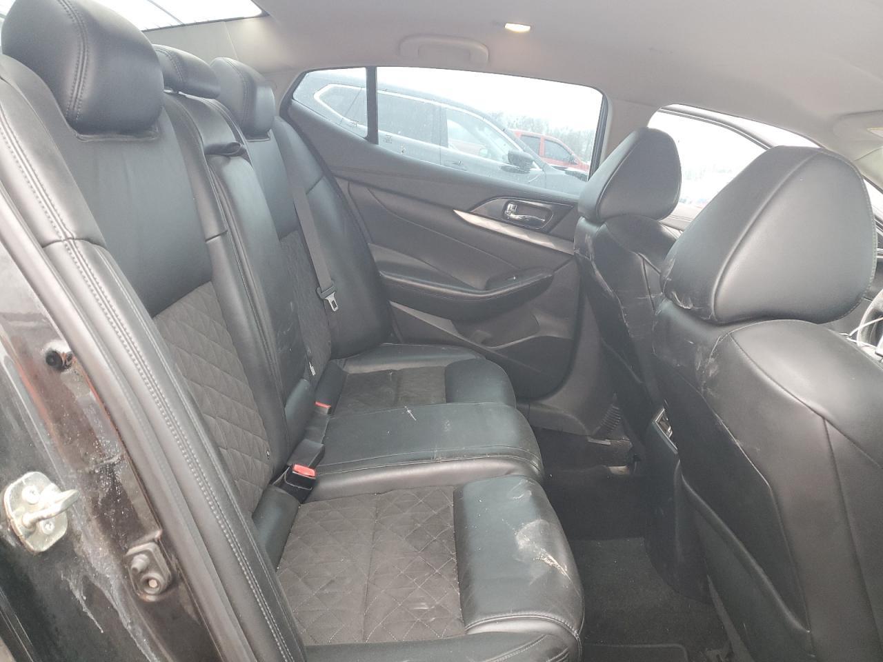 2017 NISSAN Maxima