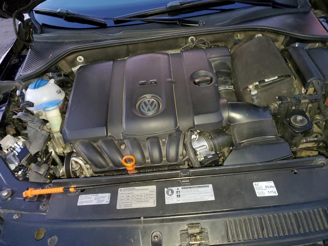 2012 VOLKSWAGEN Passat