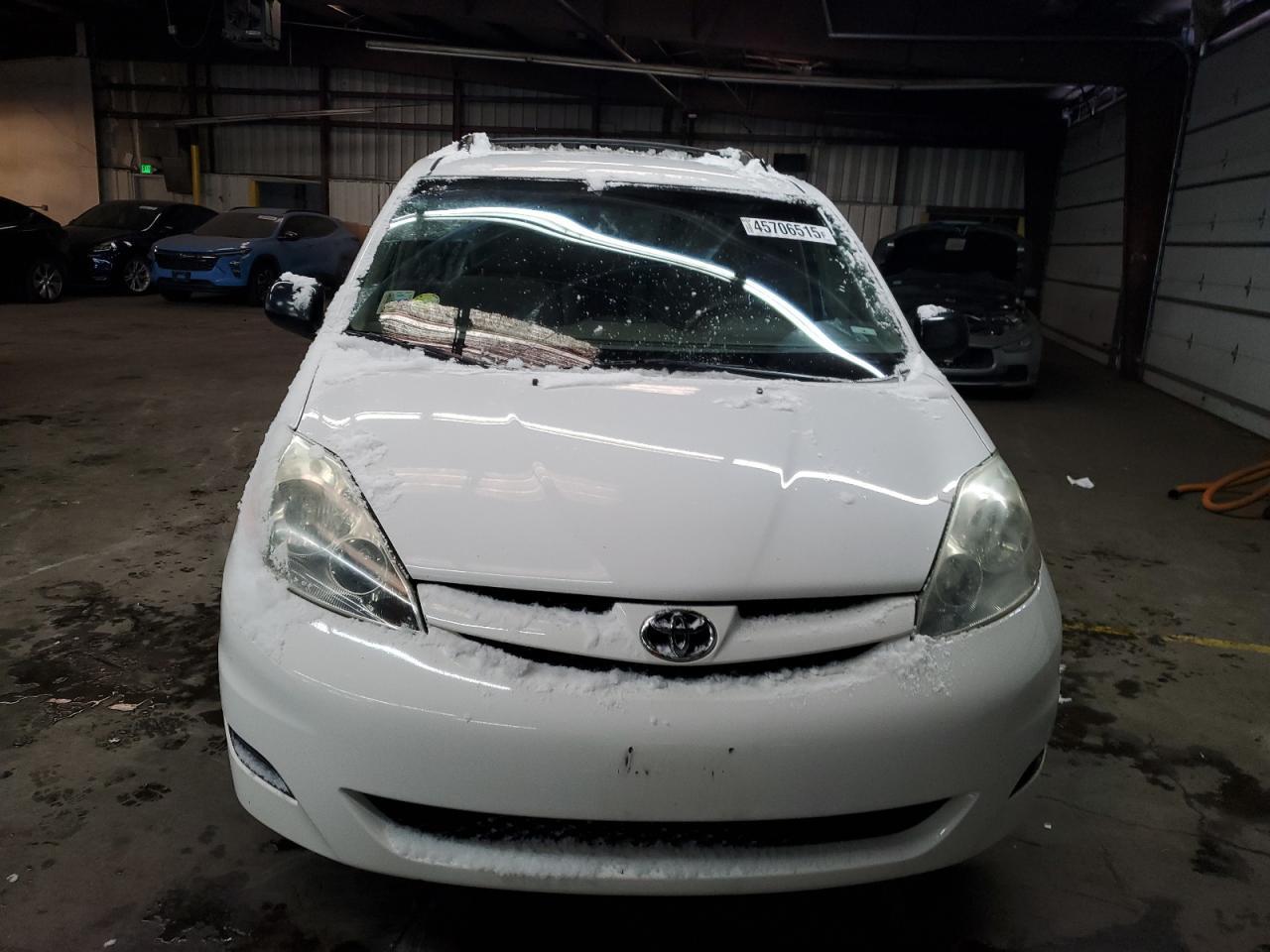 2006 TOYOTA SIENNA