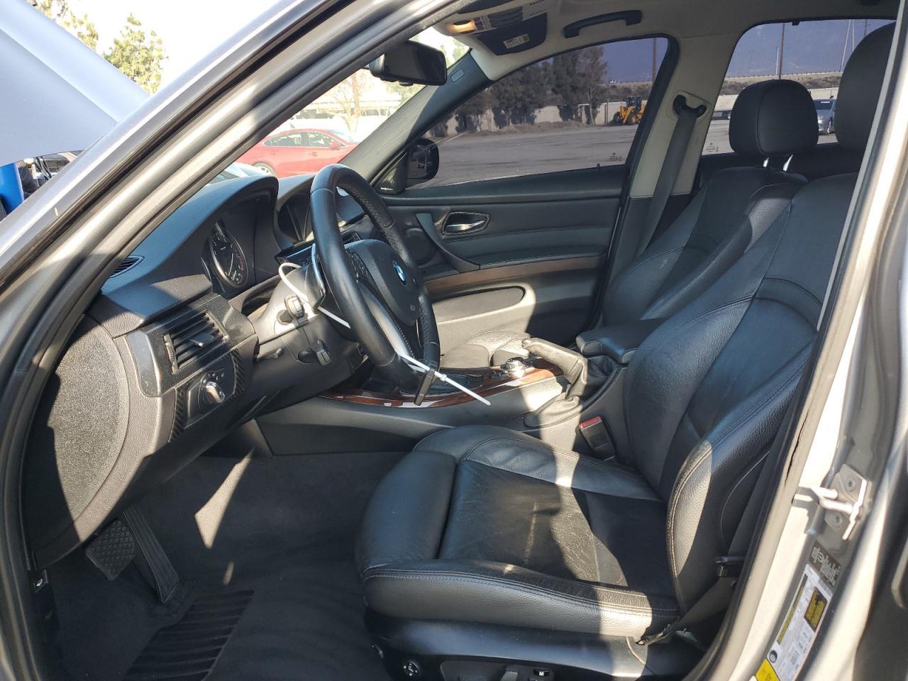 2011 BMW 3 SERIES