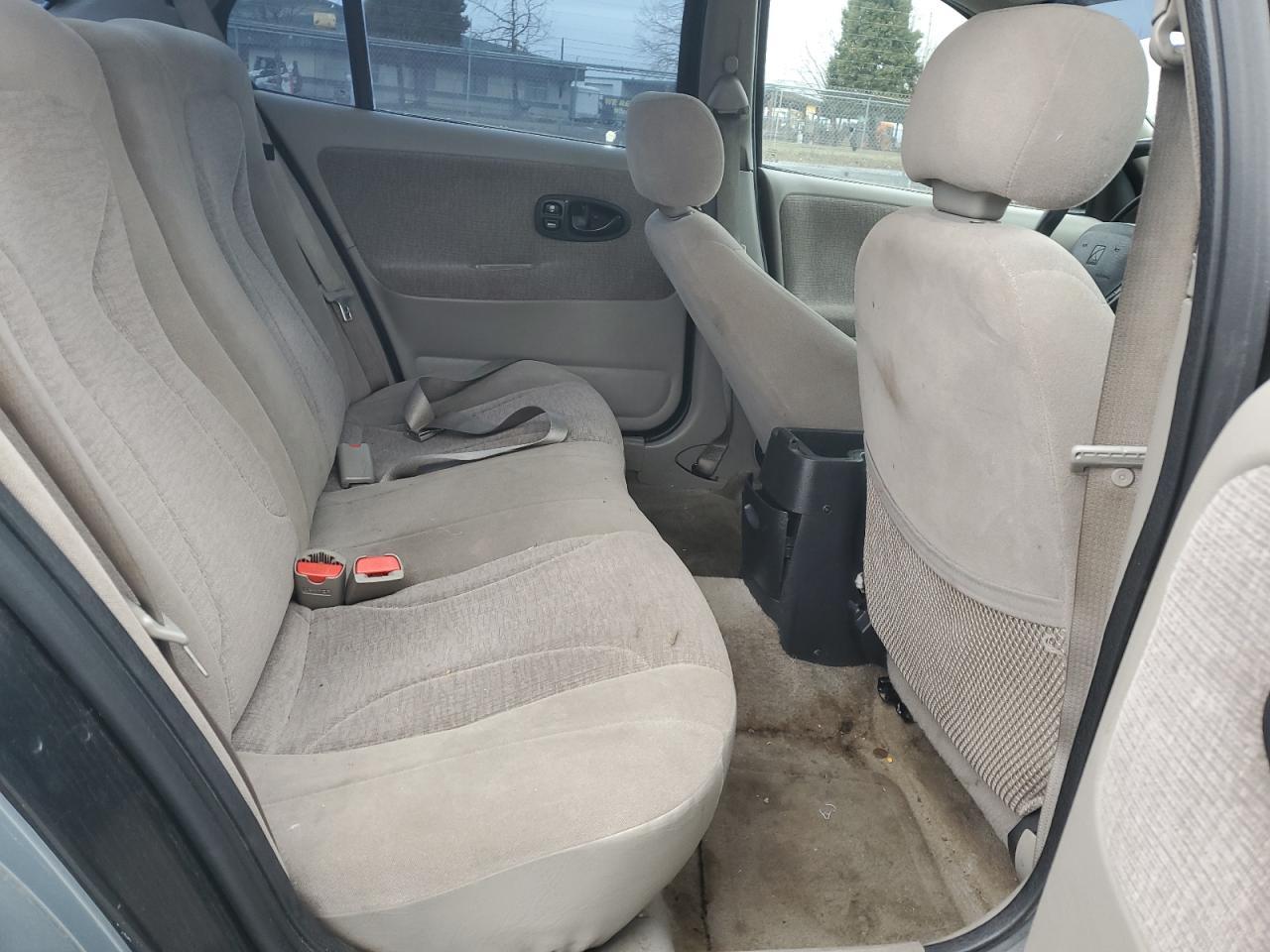 2002 SATURN Sl2