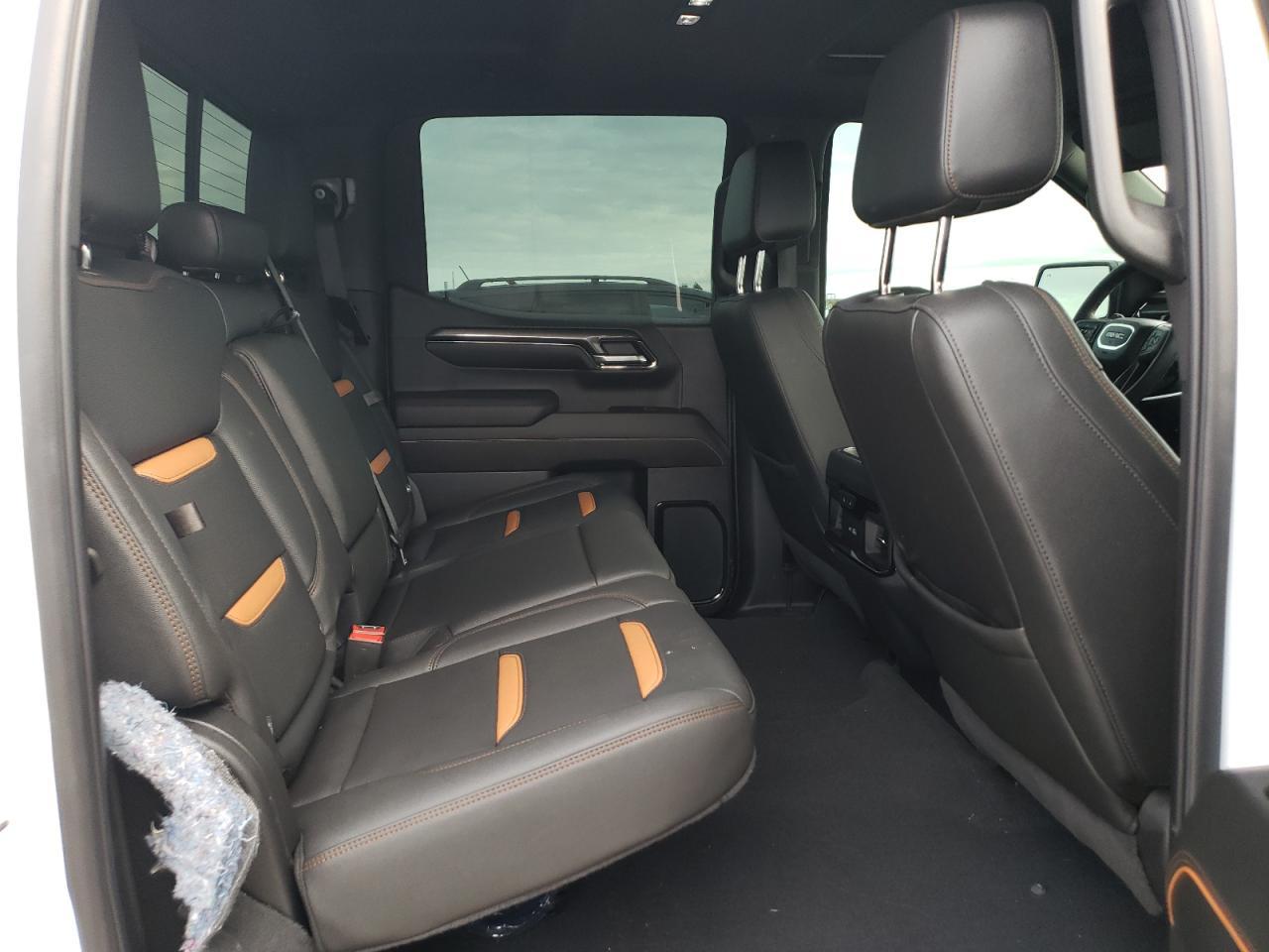 2024 GMC Sierra
