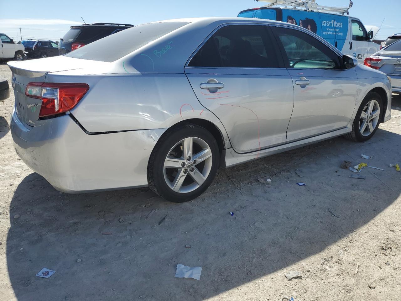 2012 TOYOTA CAMRY