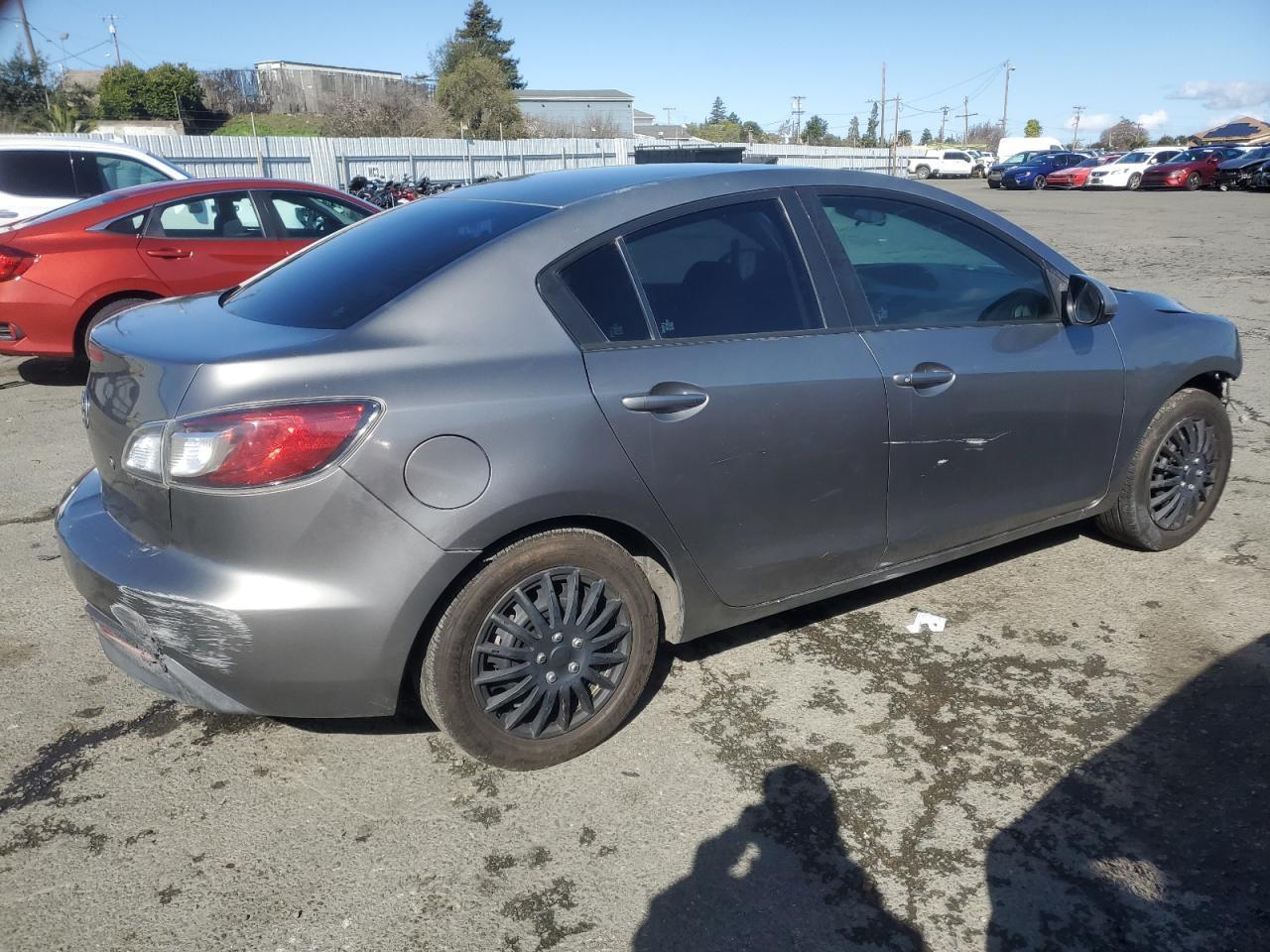 2010 MAZDA 3