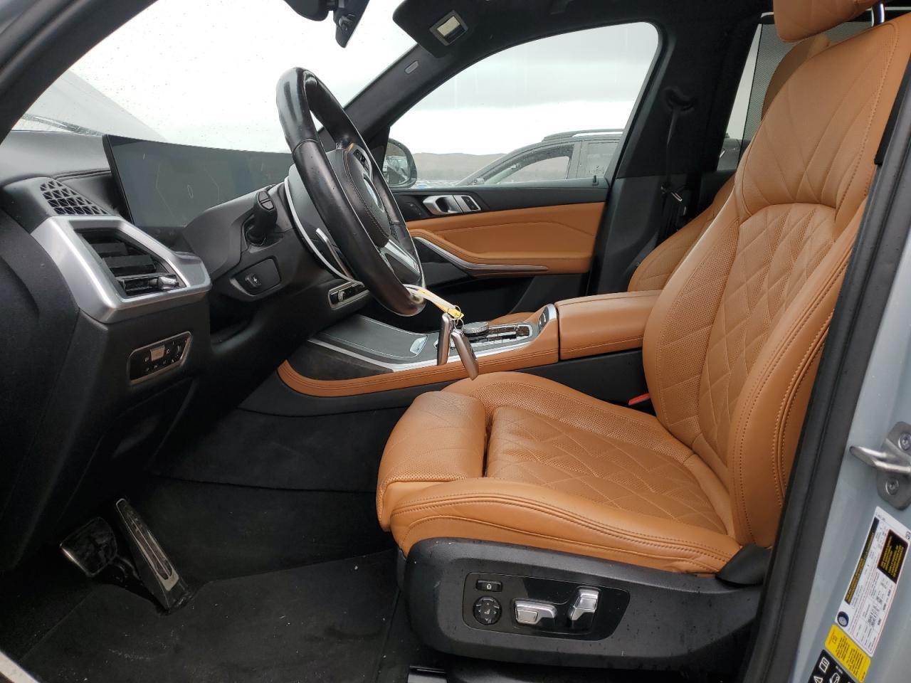 2023 BMW X7