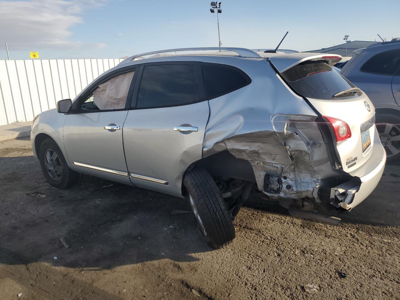2015 NISSAN ROGUE