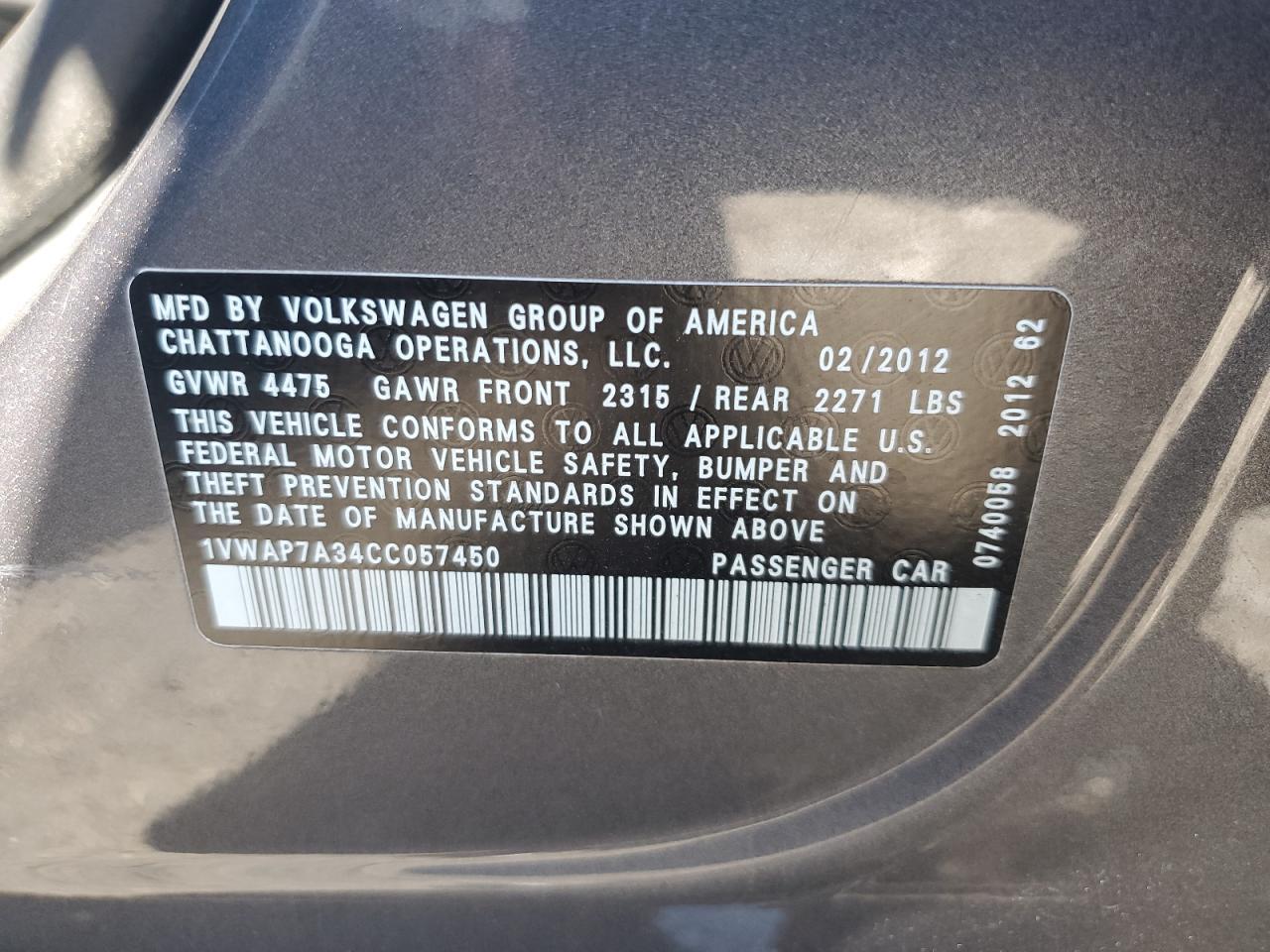 2012 VOLKSWAGEN Passat