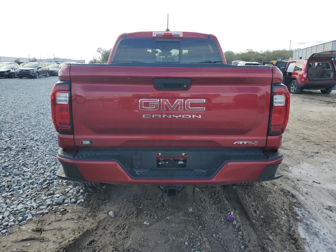 2024 GMC CANYON