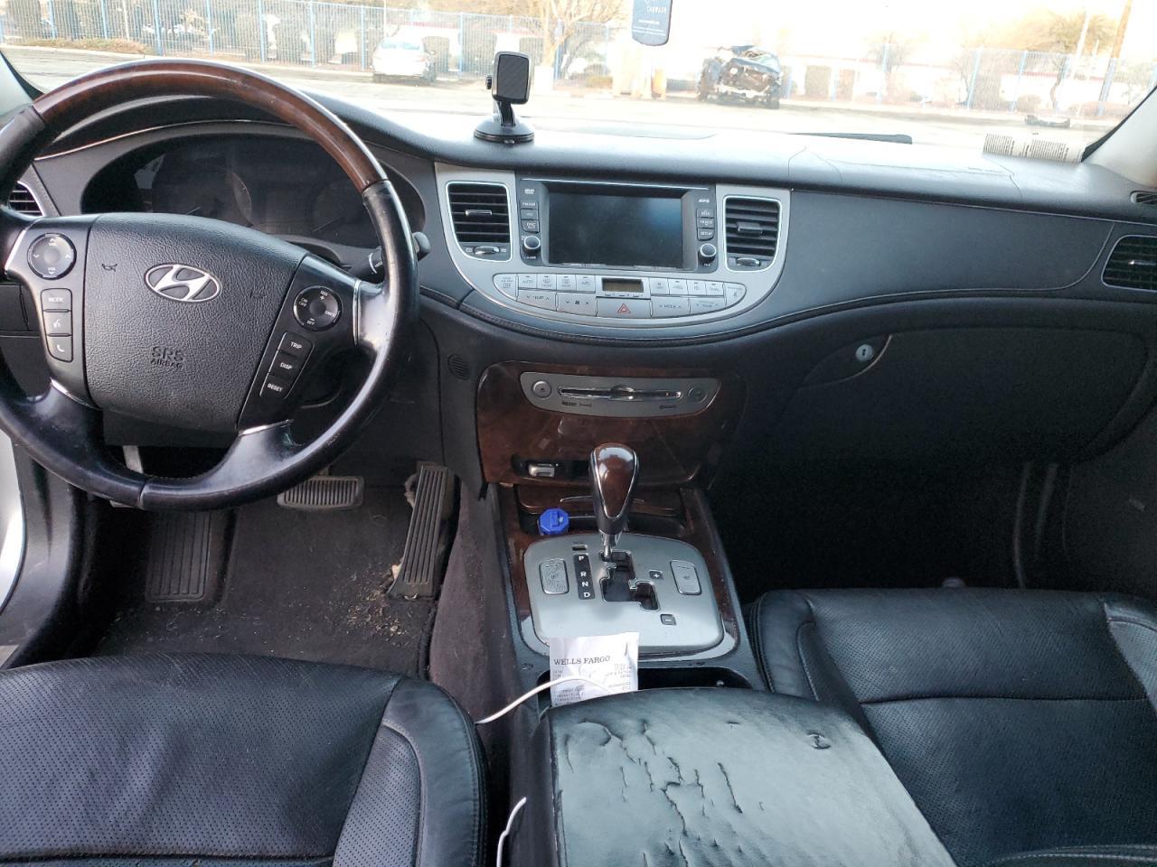 2010 HYUNDAI GENESIS