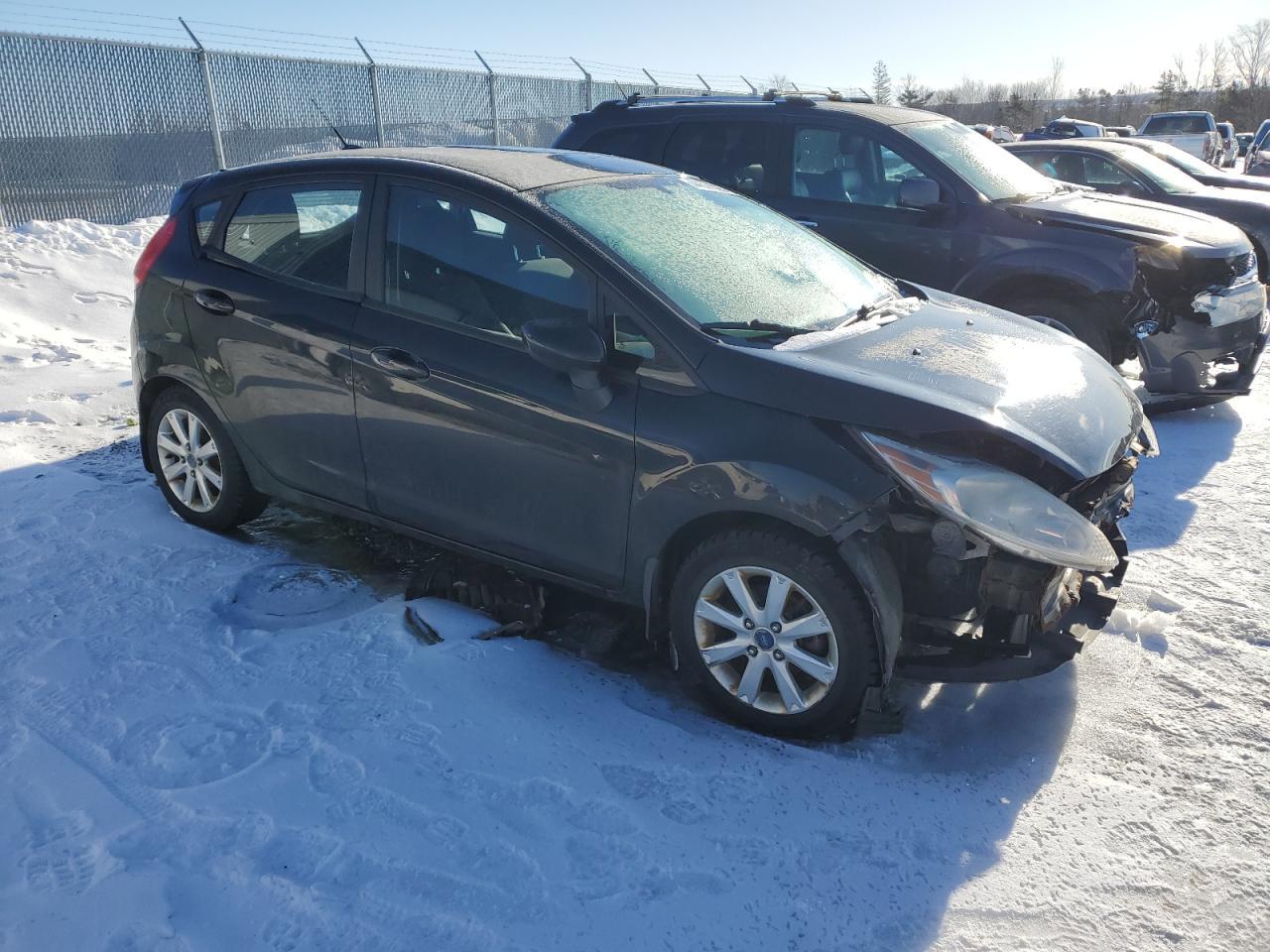 2013 FORD Fiesta