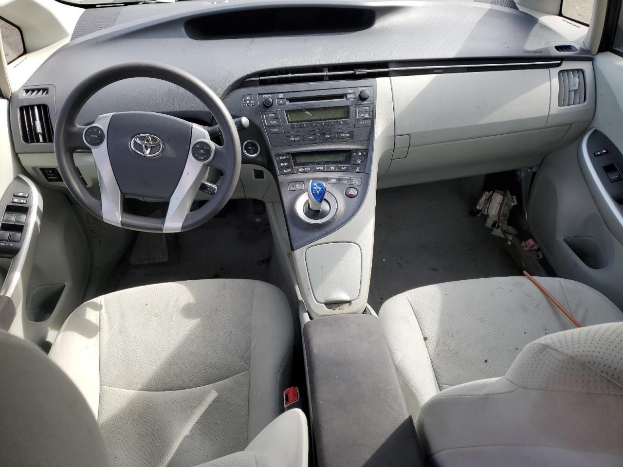 2011 TOYOTA PRIUS