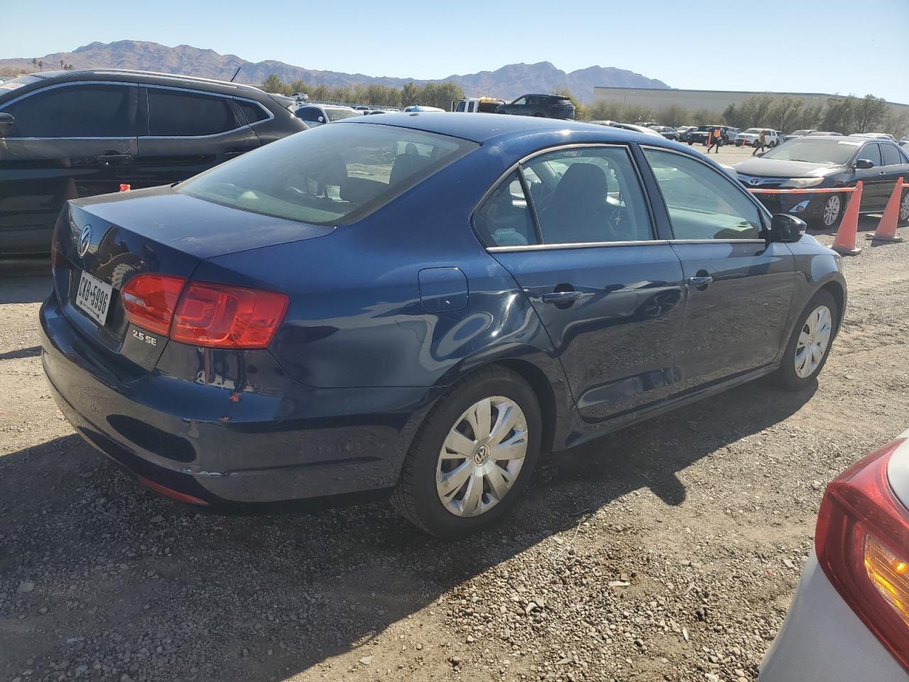 2011 VOLKSWAGEN JETTA