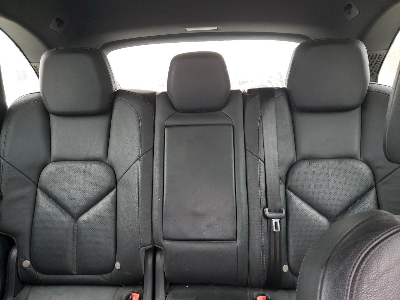 2013 PORSCHE CAYENNE