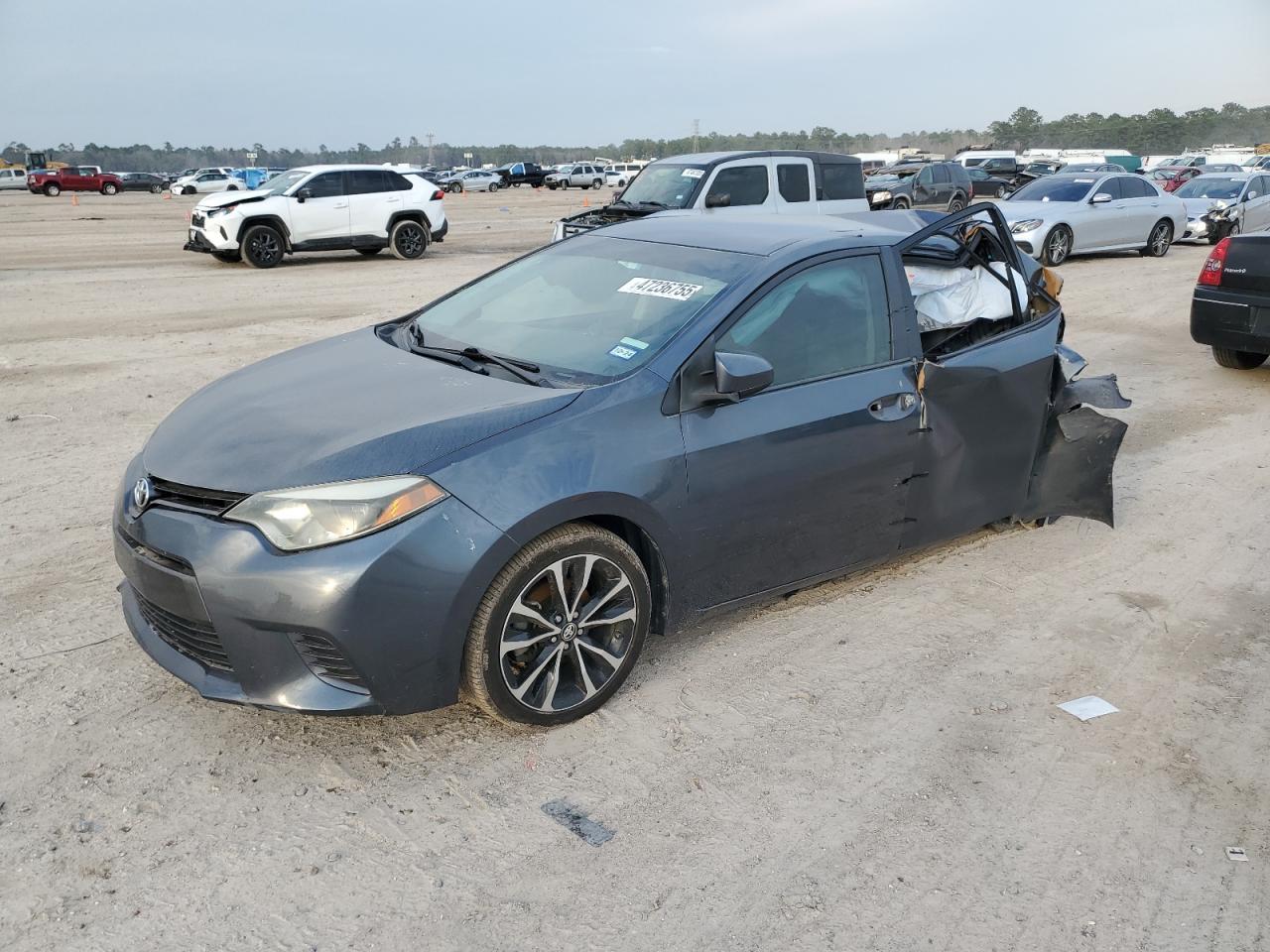 2015 TOYOTA COROLLA