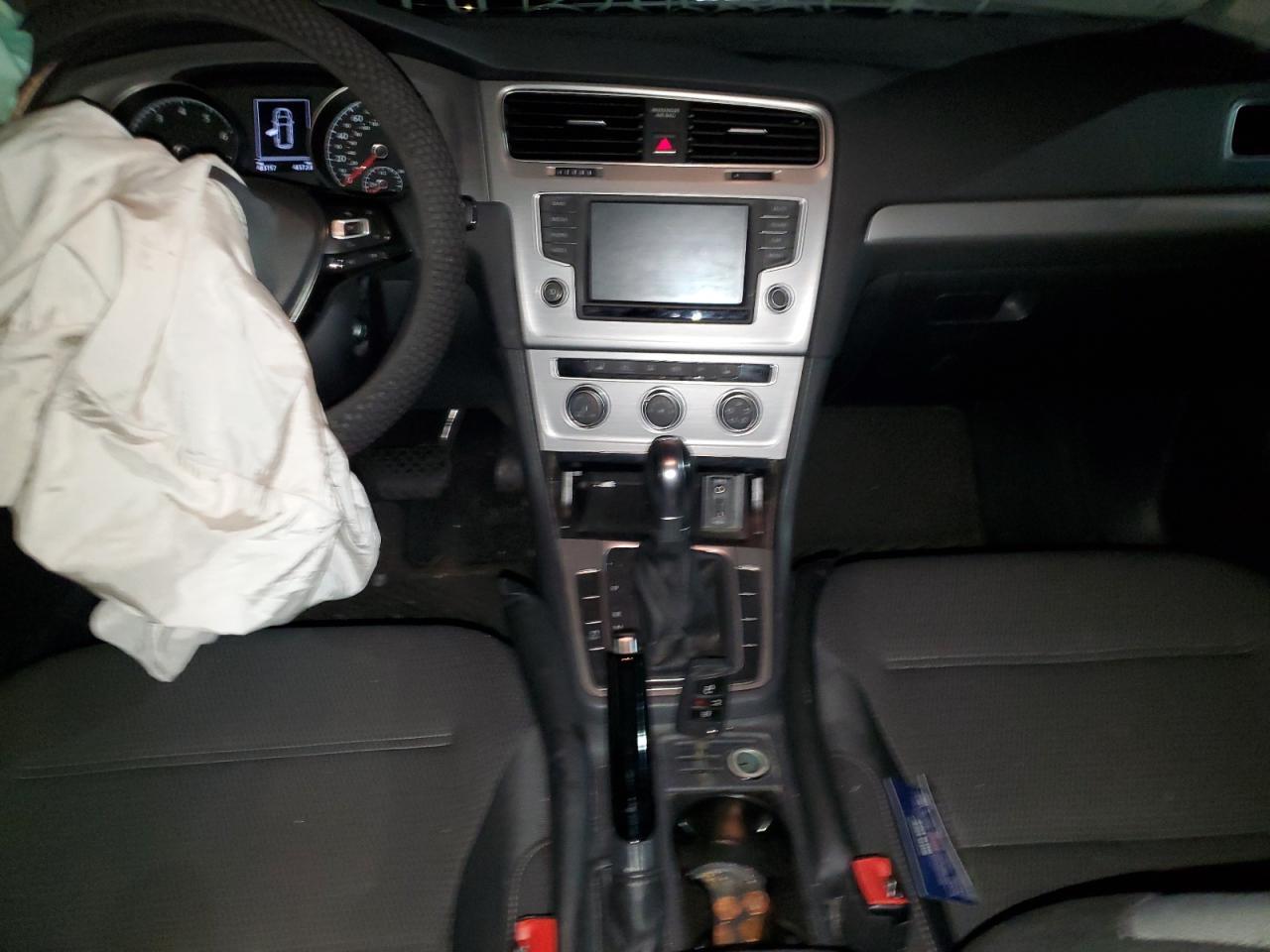 2017 VOLKSWAGEN GOLF