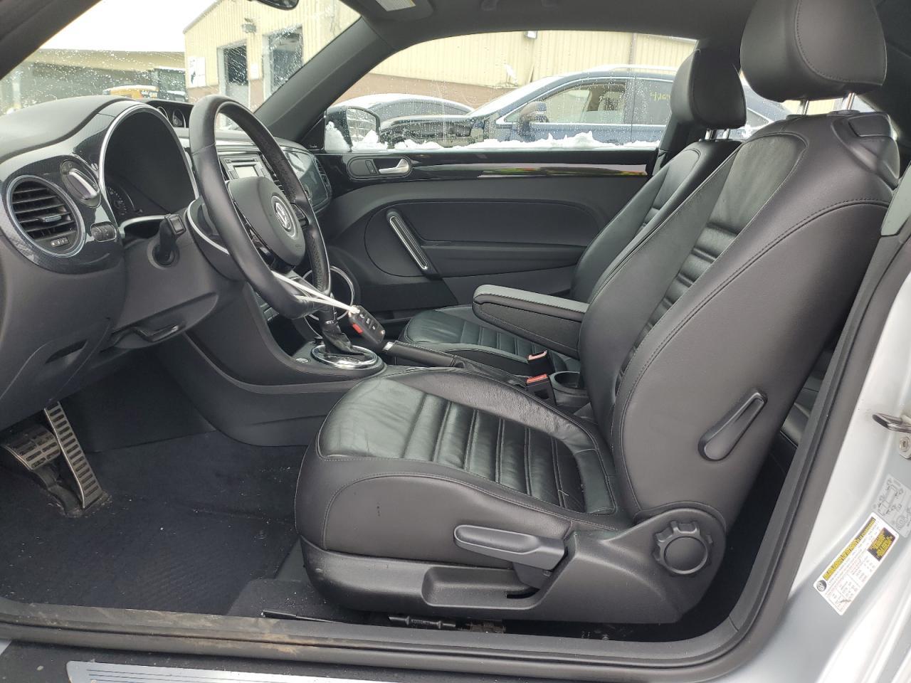 2012 VOLKSWAGEN Beetle