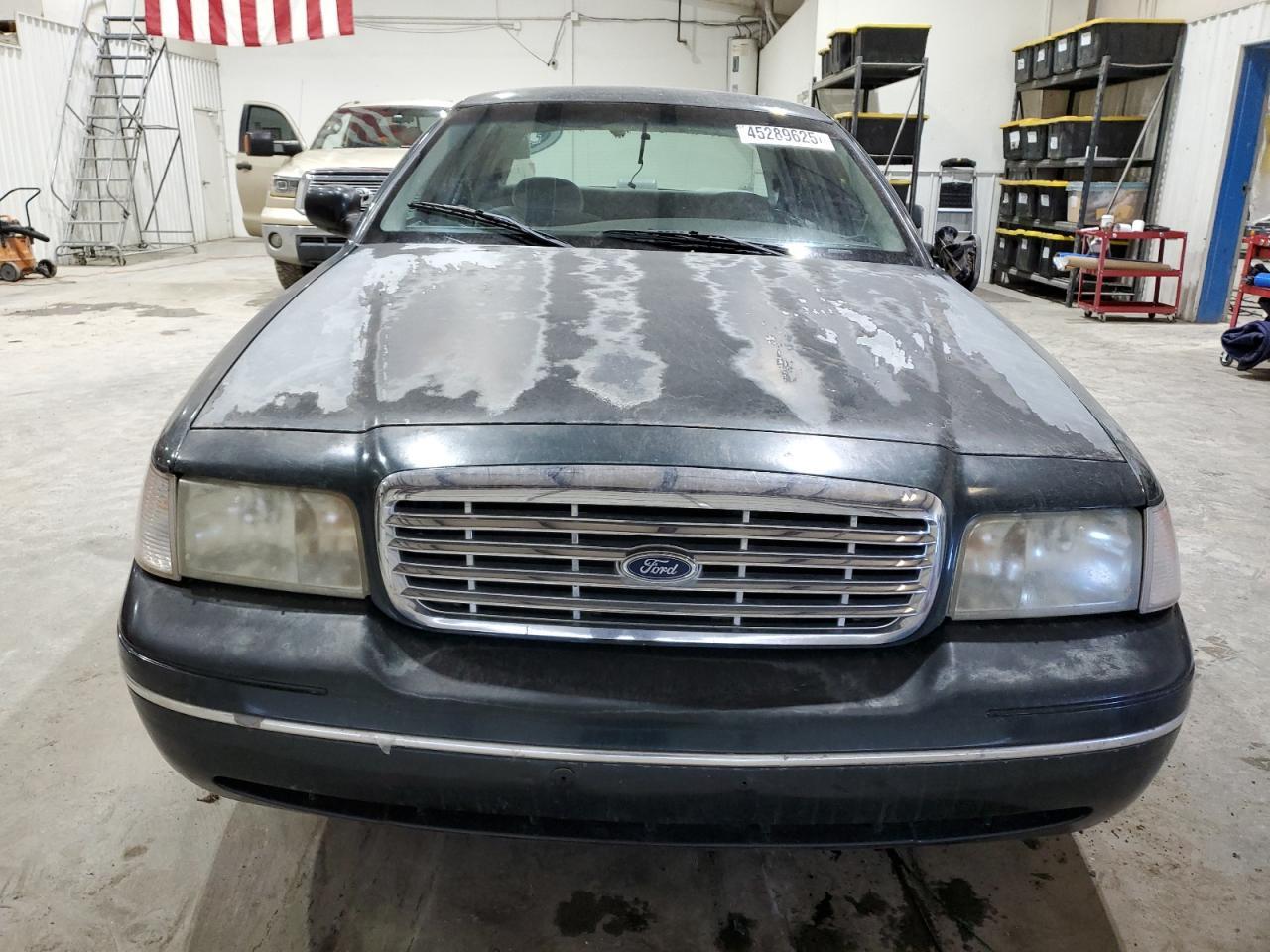 1998 FORD Crown Victoria