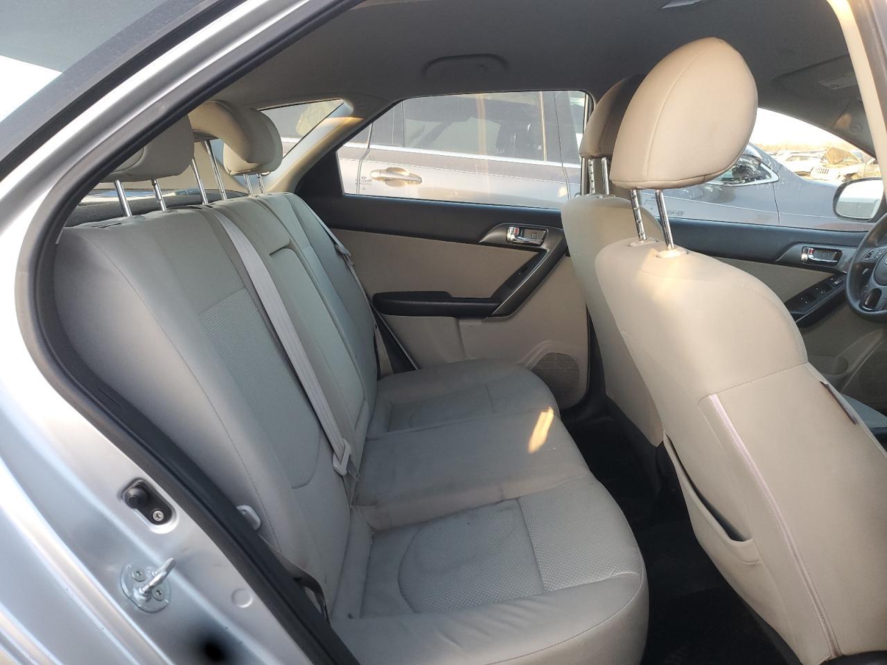 2013 KIA FORTE