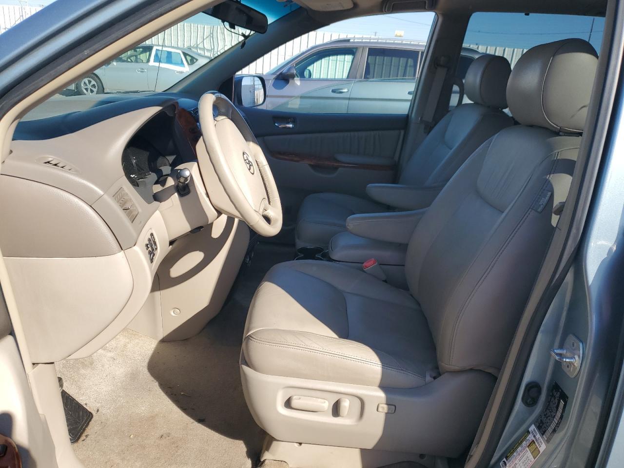 2008 TOYOTA SIENNA
