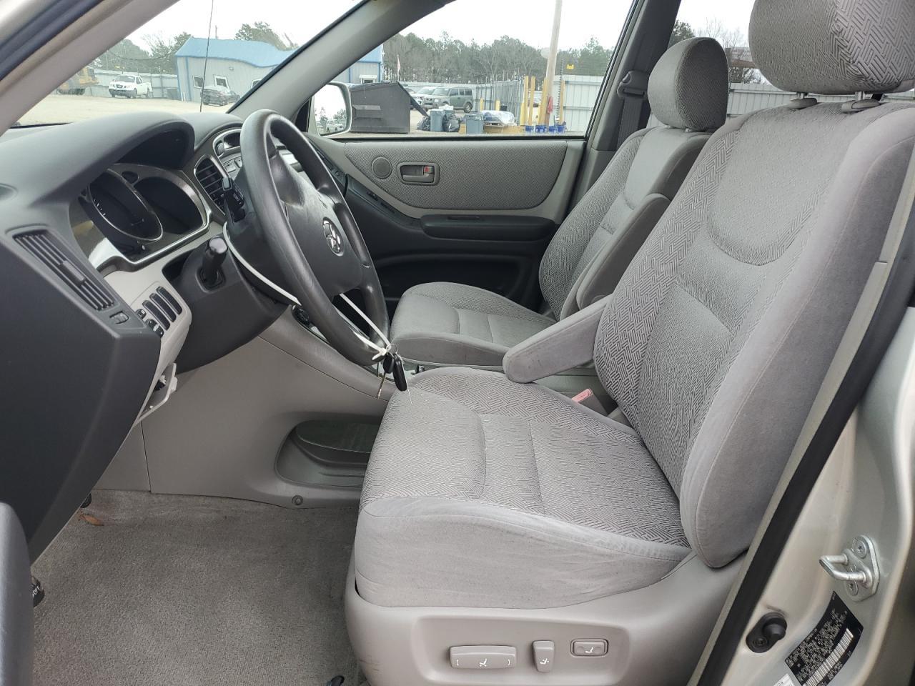 2003 TOYOTA HIGHLANDER