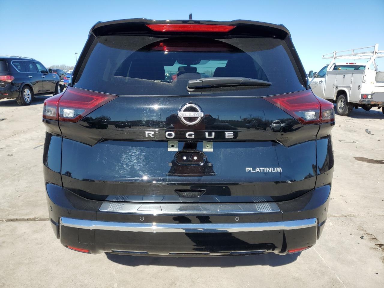 2024 NISSAN ROGUE