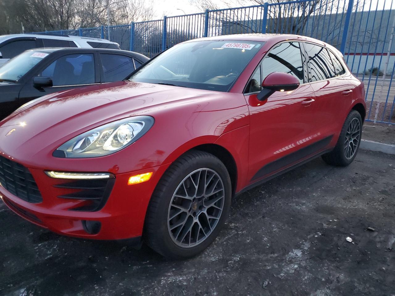 2018 PORSCHE Macan