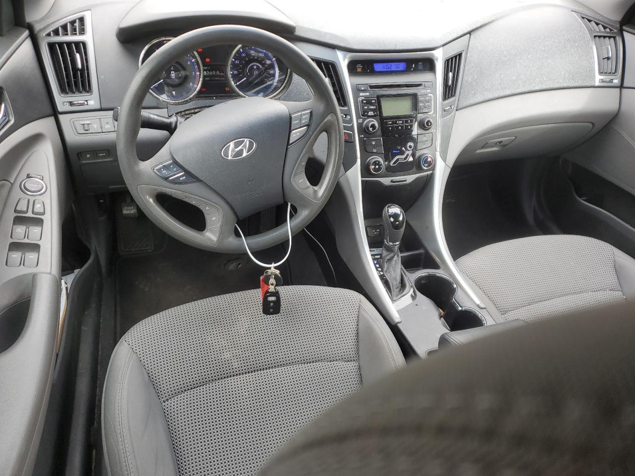 2011 HYUNDAI SONATA