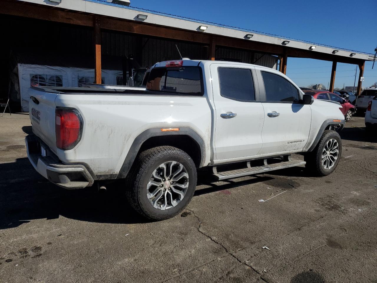 2024 GMC CANYON