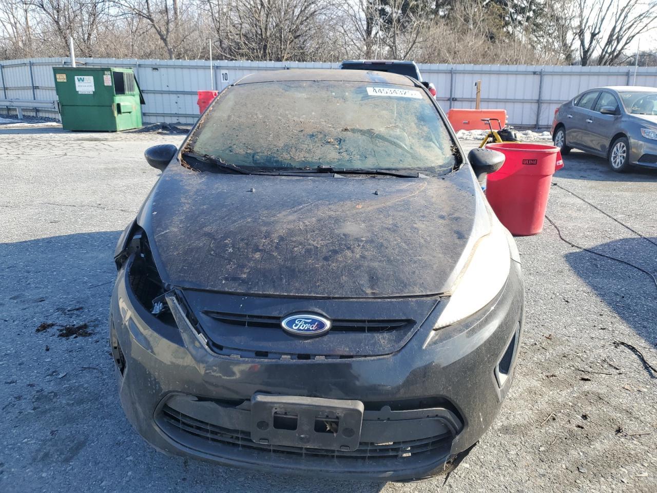 2013 FORD Fiesta