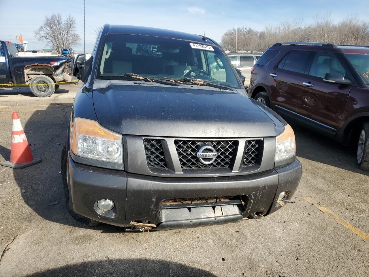 2011 NISSAN Titan