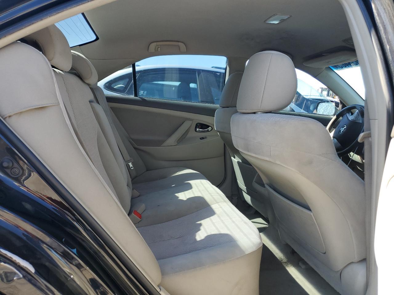 2011 TOYOTA CAMRY