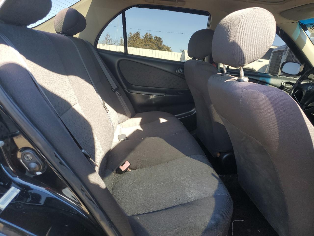 2001 TOYOTA COROLLA