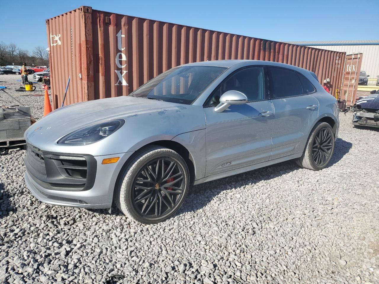 2022 PORSCHE Macan