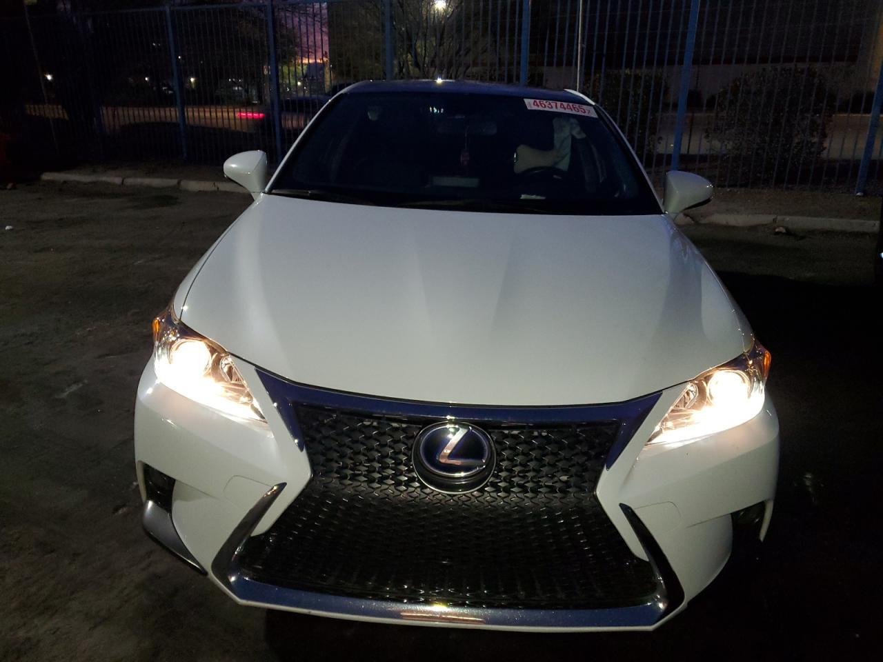 2016 LEXUS CT 200
