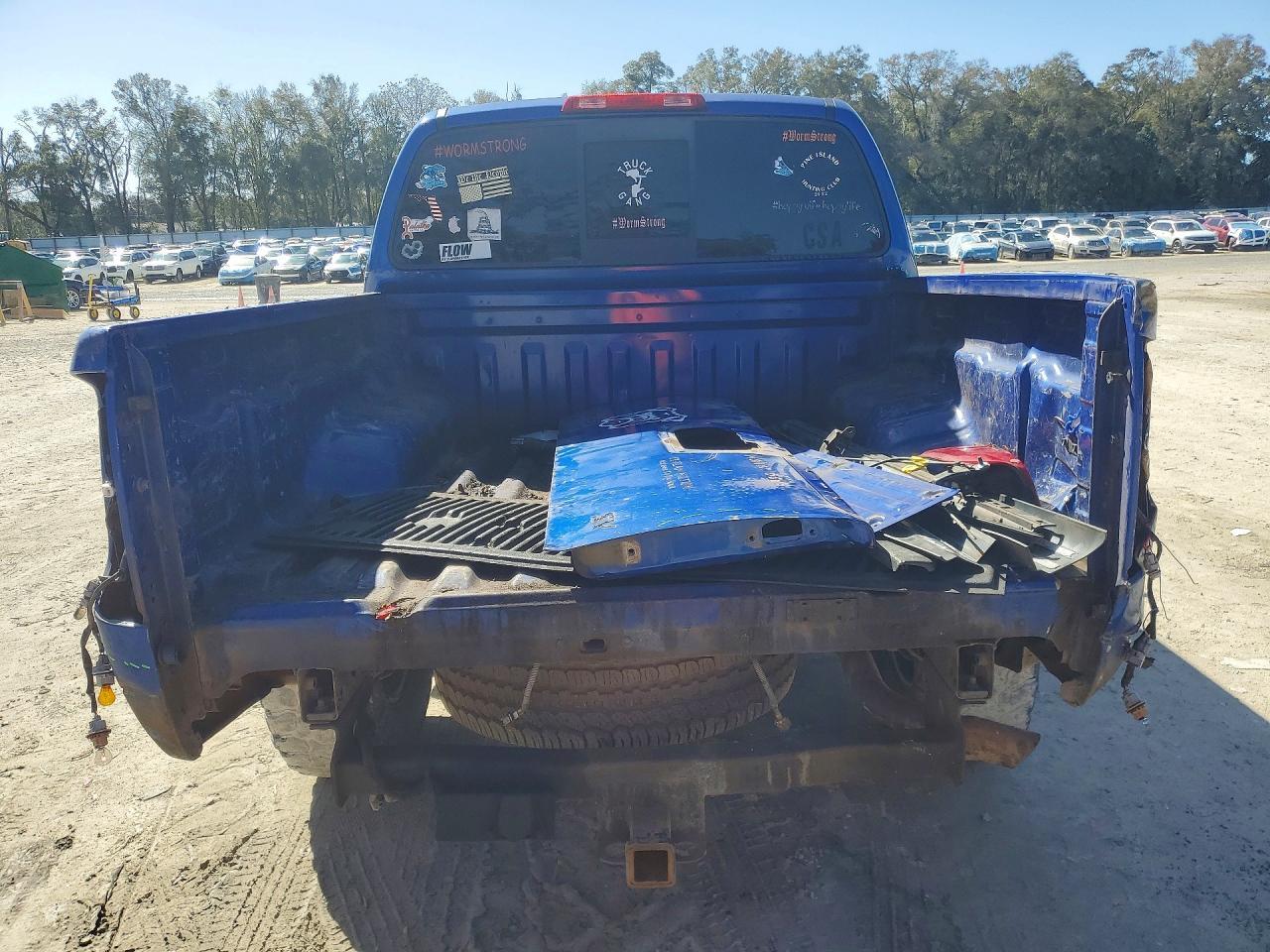 2015 NISSAN Frontier