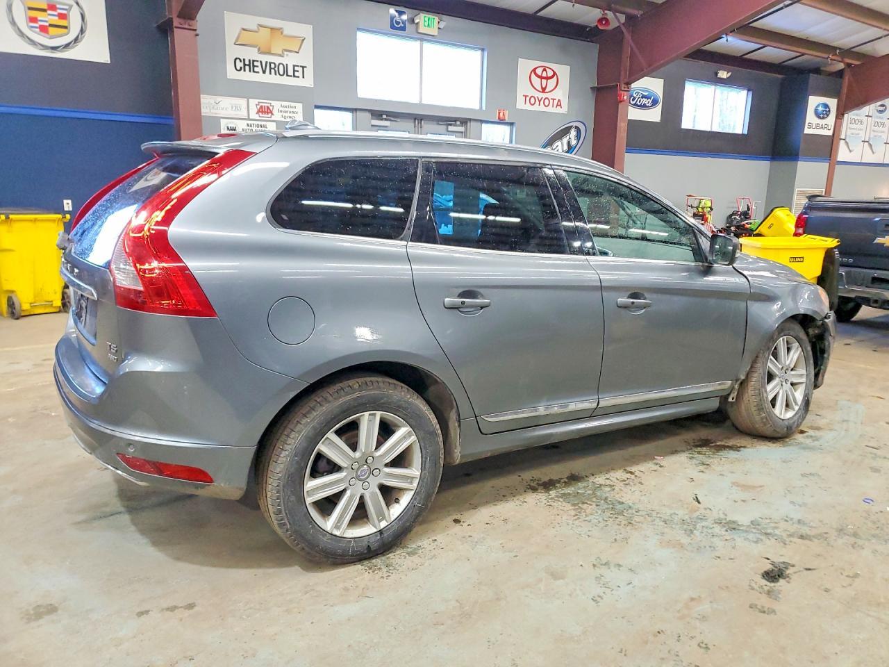 2017 VOLVO XC60