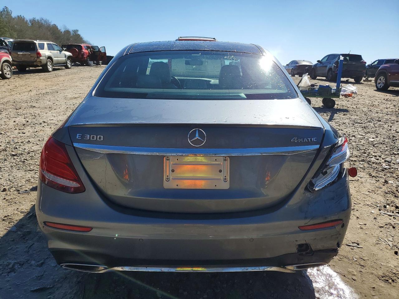 2017 MERCEDES-BENZ E-Class