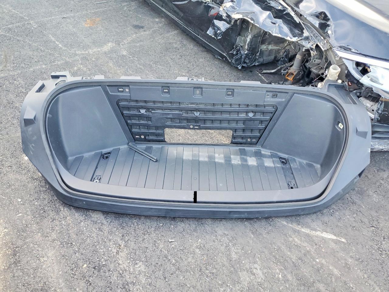 2025 TESLA Cybertruck