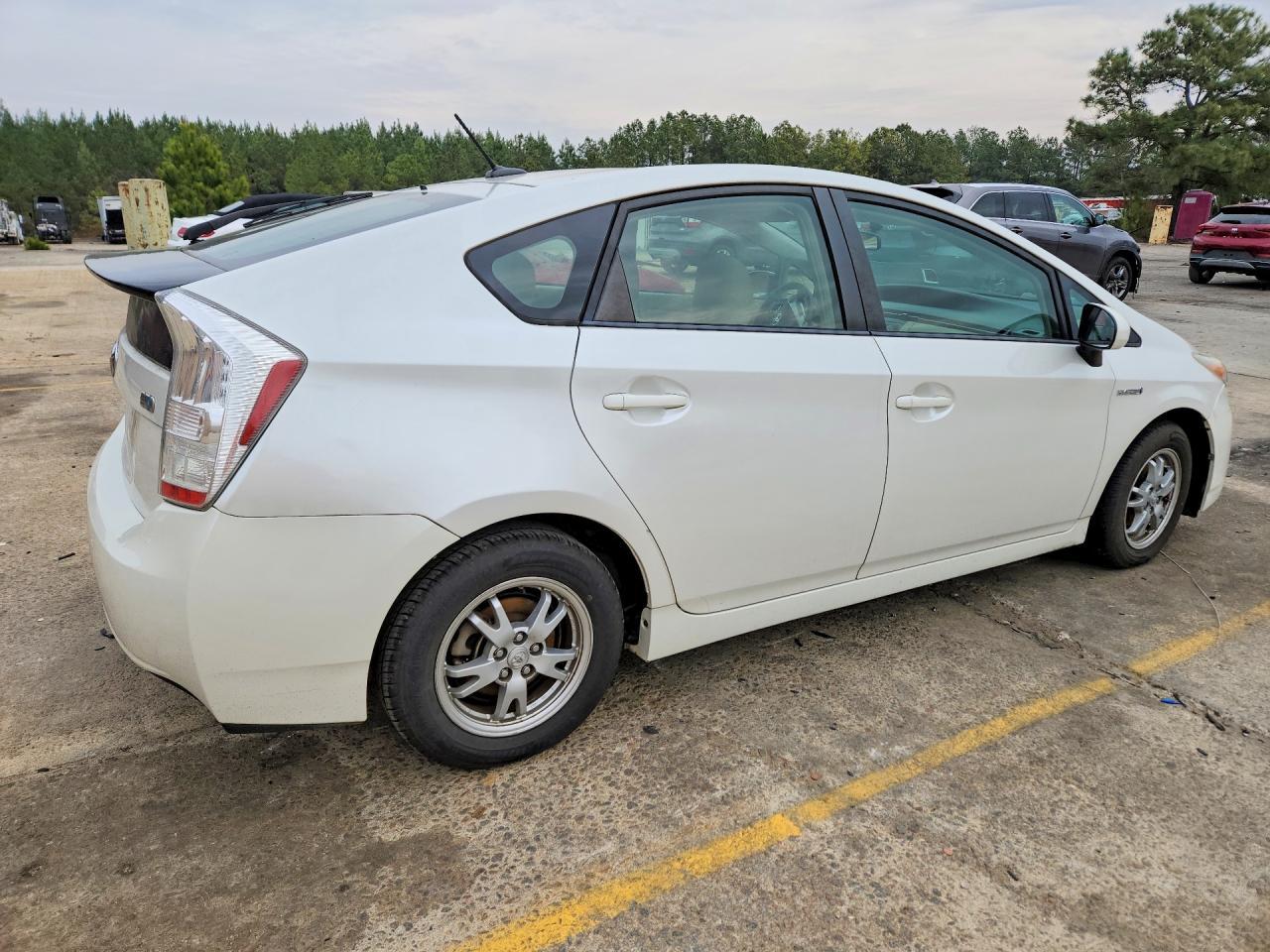 2010 TOYOTA PRIUS