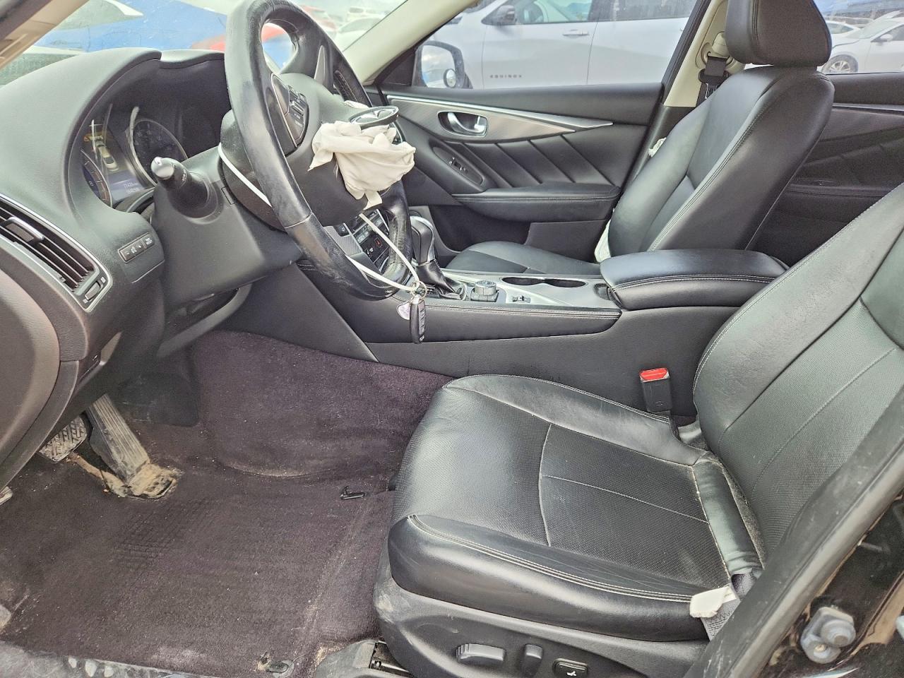 2015 INFINITI Q50