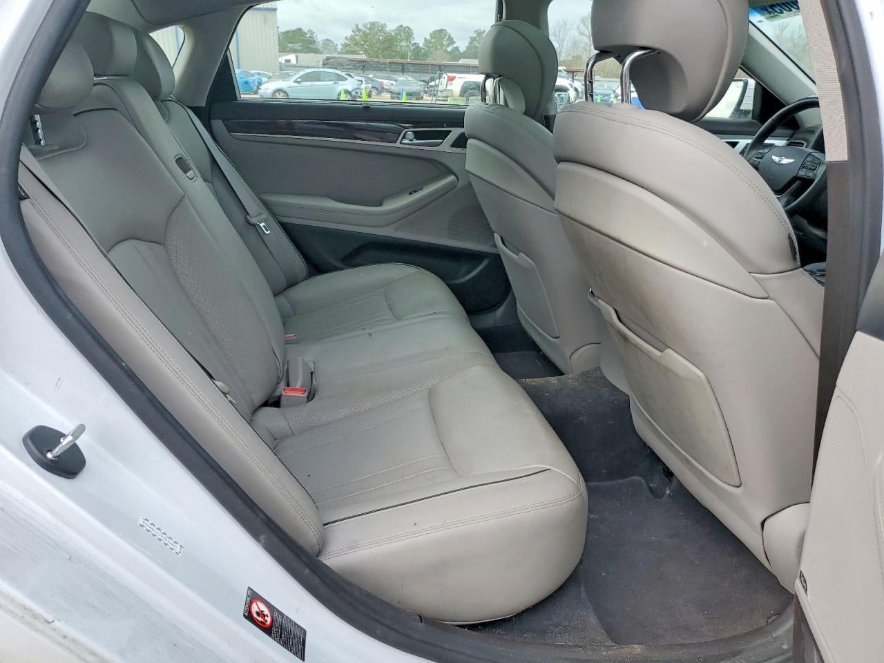 2015 HYUNDAI GENESIS