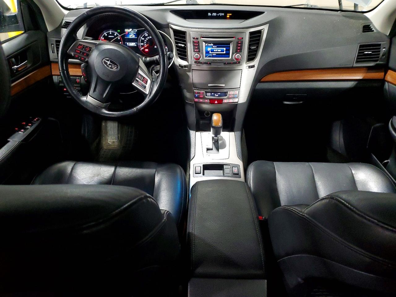 2014 SUBARU Outback