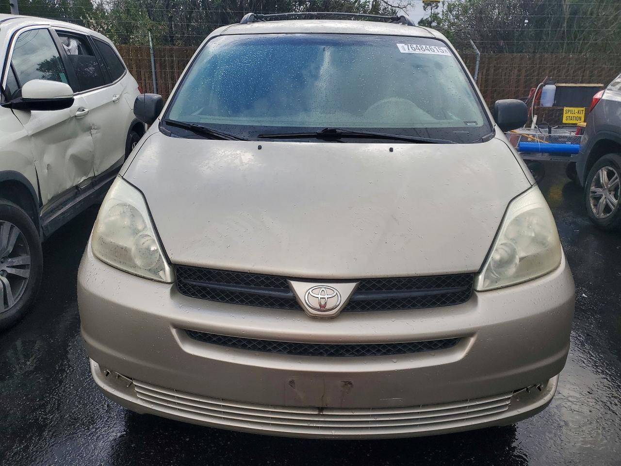2005 TOYOTA SIENNA