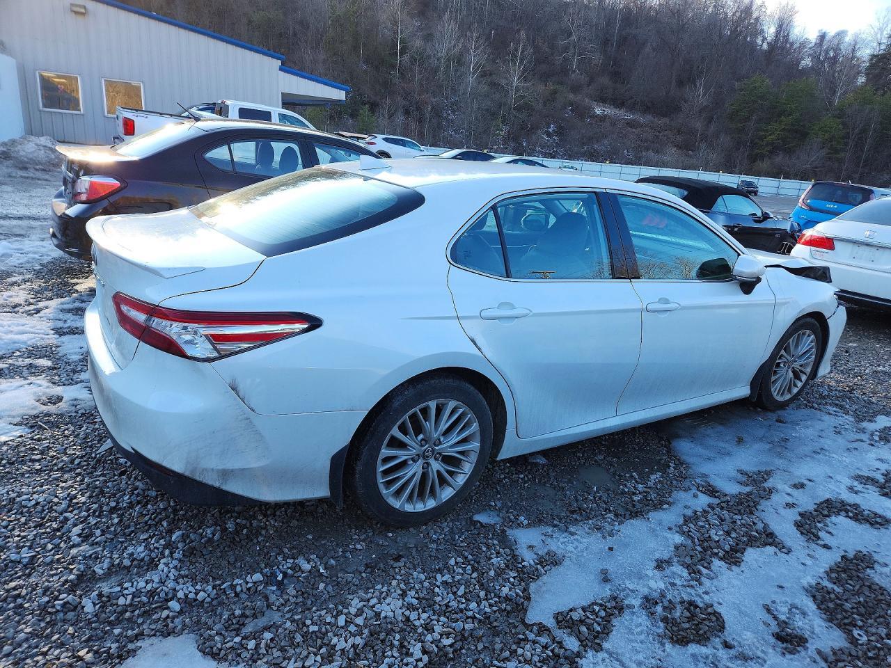 2019 TOYOTA CAMRY
